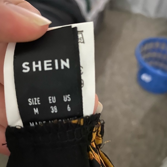 Button down skirt - Picture 2 of 2